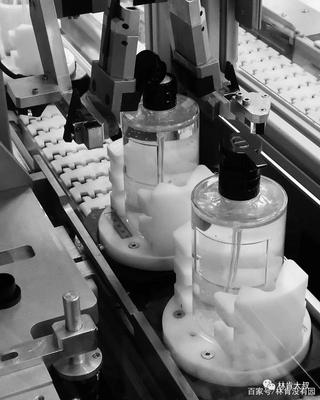 时尚圈跨界抗疫 Bvlgari生产酒精、Gucci推出口罩，温情行动点亮世界